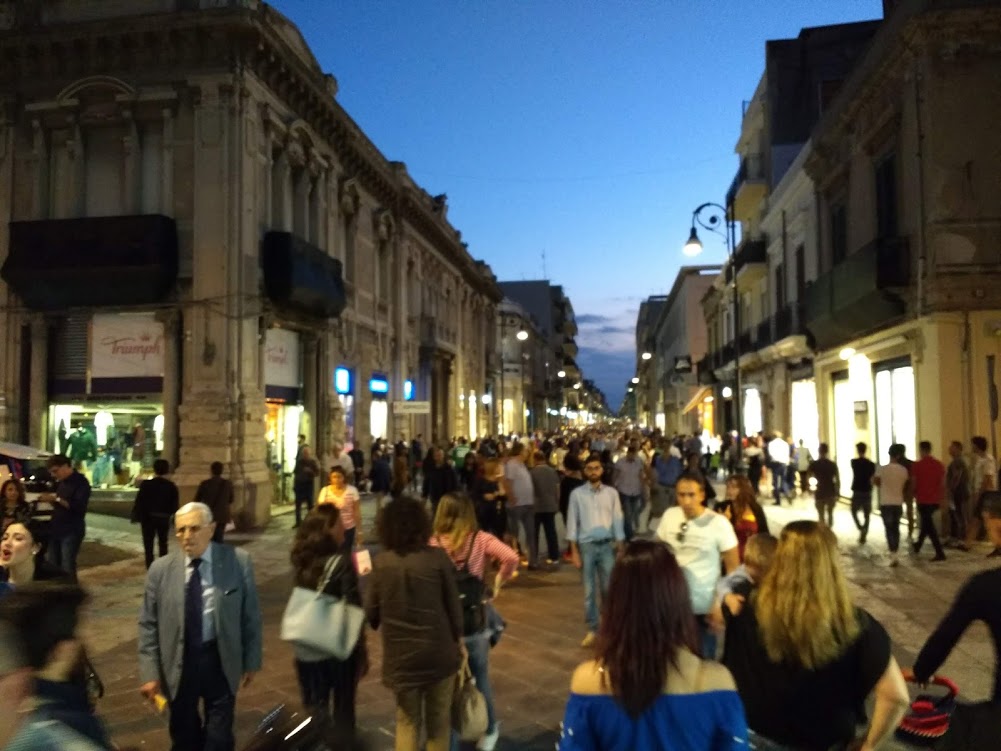 passeggiata in Italy