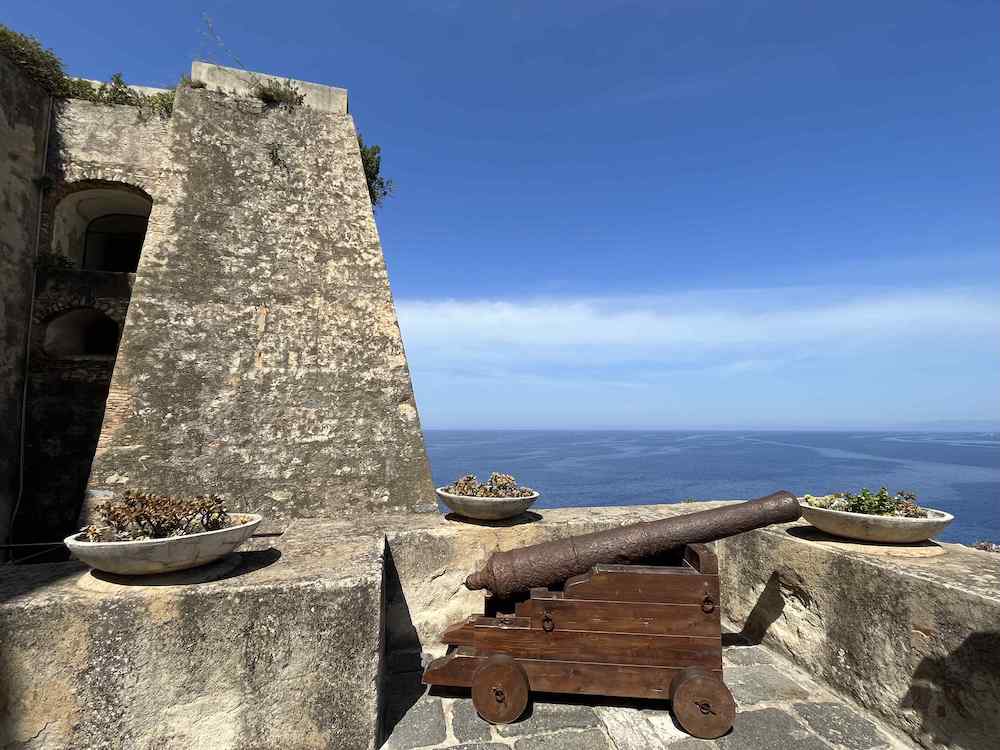 Ruffo Castle