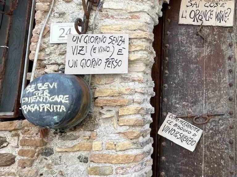A Few Italian Signs - Calabria: The Other Italy