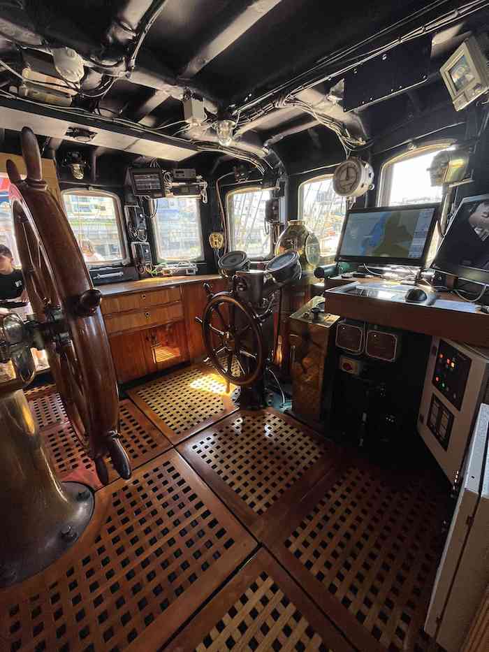 Italian training ship