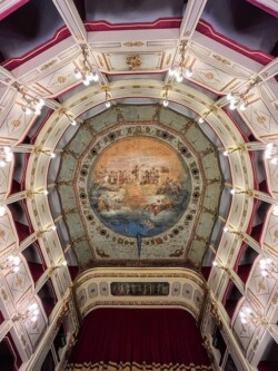 Italian theater